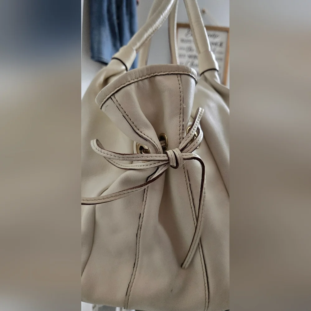 EUC RARE Kate Spade Greta Court Glitter Ina Satchel In Cream